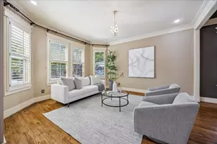 2216 Arlington St, Houston, TX 77008 - Photo 4