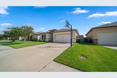 121 Alydar Drive, Victoria, TX 77901 - Photo 2