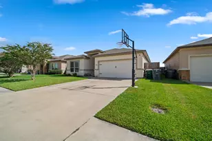 121 Alydar Dr, Victoria, TX 77901 - Photo 2