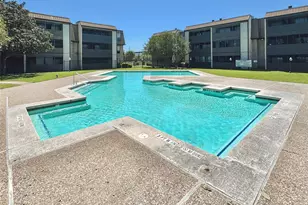 3075 Walnut Bend Ln, Houston, TX 77042 - Photo 20