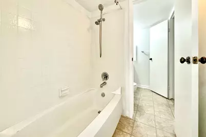 3075 Walnut Bend Lane #22, Houston, TX 77042 - Photo 16