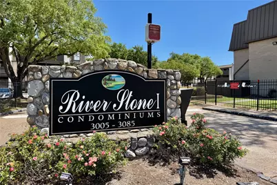 3075 Walnut Bend Lane #22, Houston, TX 77042 - Photo 2