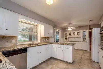 810 Borden Street, Sugar Land, TX 77478 - Photo 10