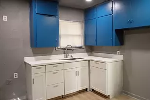 5617 Malmedy Rd, Houston, TX 77033 - Photo 4