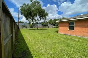 1805 Wycliffe Dr, Houston, TX 77043 - Photo 20