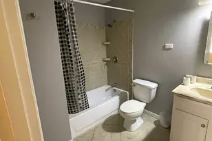 390 Bradford Dr, Beaumont, TX 77707 - Photo 6