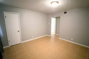 390 Bradford Dr, Beaumont, TX 77707 - Photo 14