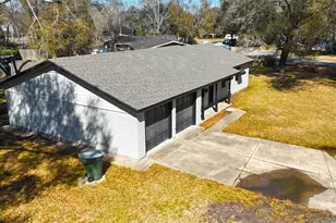 390 Bradford Dr, Beaumont, TX 77707 - Photo 16