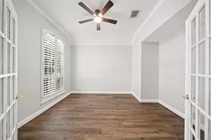 705 Hidden Oak Ln, Friendswood, TX 77546 - Photo 4