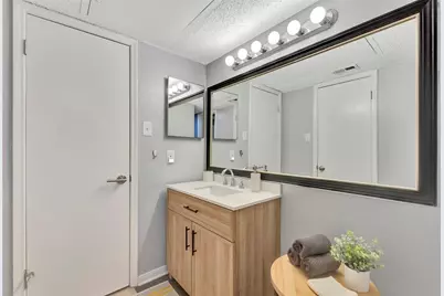 2750 Holly Hall #812, Houston, TX 77054 - Photo 6