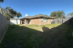 10310 Redwood Dr, Baytown, TX 77523 - Photo 24