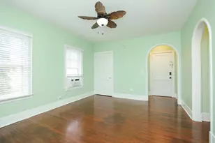 725 Broadway St, Galveston, TX 77550 - Photo 28