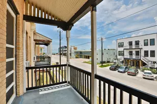 725 Broadway St, Galveston, TX 77550 - Photo 38
