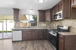 11826 Grapewood Dr, Houston, TX 77089 - Photo 10