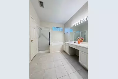 62 N Hollylaurel Circle, Spring, TX 77382 - Photo 10
