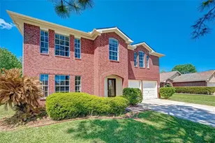 16510 Amy Ridge Rd, Houston, TX 77053 - Photo 2