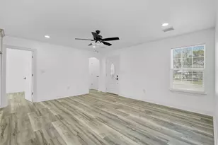 524 Magnolia St, Lake Jackson, TX 77566 - Photo 8