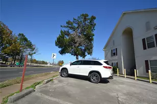 304 Dell Ct, Houston, TX 77009 - Photo 8