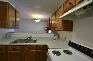 304 Dell Ct, Houston, TX 77009 - Photo 16