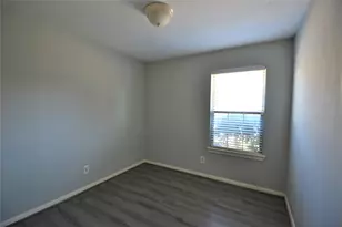 304 Dell Ct, Houston, TX 77009 - Photo 28