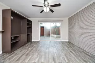 13074 Trail Hollow Dr, Houston, TX 77079 - Photo 12