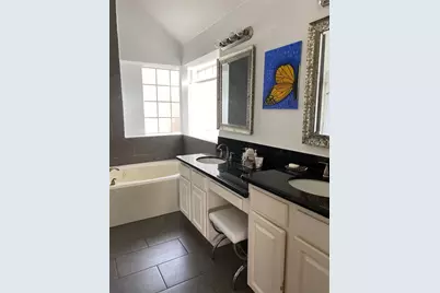 1142 Knoll Crest Court, Sugar Land, TX 77479 - Photo 12