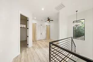 2416 Sumpter St, Houston, TX 77026 - Photo 10