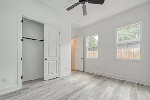 8405 Schneider St, Houston, TX 77093 - Photo 38