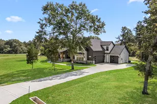 412 S Garrett Cir, Bellville, TX 77418 - Photo 36