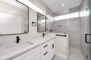 7542 Charlie St, Houston, TX 77088 - Photo 12