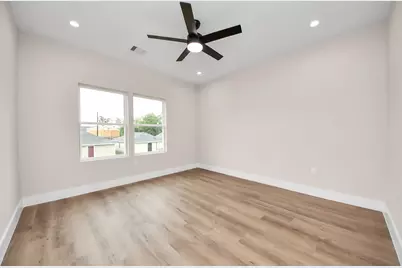 7542 Charlie Street, Houston, TX 77088 - Photo 10