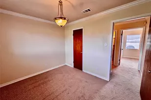 2565 W Virginia St, Beaumont, TX 77705 - Photo 12