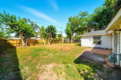 61 Trenwood Lane, Houston, TX 77022 - Photo 18