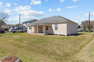 317 E B St, La Porte, TX 77571 - Photo 10