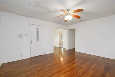 271 Muriel Street, La Marque, TX 77568 - Photo 2