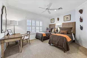 2627 Sutton Ct, Houston, TX 77027 - Photo 24