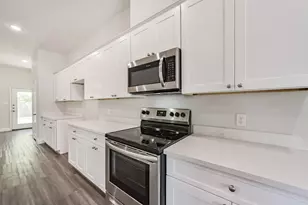 5604 Eastland St, Houston, TX 77028 - Photo 8