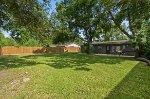 4501 E 38th St, Dickinson, TX 77539 - Photo 26