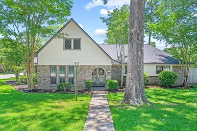 826 N Rivershire Drive, Conroe, TX 77304 - Photo 2