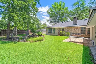 826 N Rivershire Dr, Conroe, TX 77304 - Photo 32