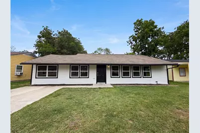 5935 Southseas Street, Houston, TX 77033 - Photo 1