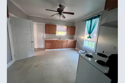 621 Harrison, Wharton, TX 77488 - Photo 8
