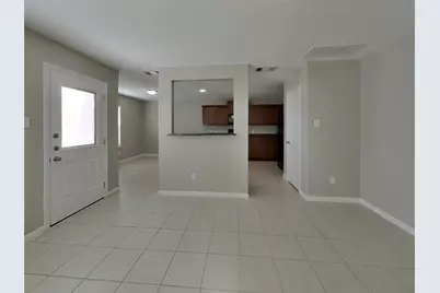 713 Totem Trail Drive, La Marque, TX 77568 - Photo 2
