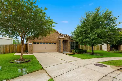 8234 Hall View Drive, Houston, TX 77075 - Photo 6