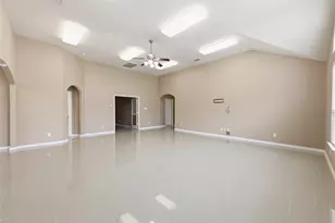 8234 Hall View Dr, Houston, TX 77075 - Photo 12