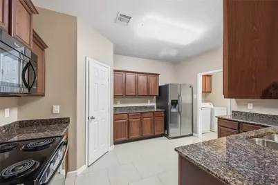 8234 Hall View Drive, Houston, TX 77075 - Photo 16