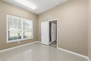 8234 Hall View Dr, Houston, TX 77075 - Photo 10