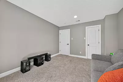 5815 Green Terrace Ln, Houston, TX 77088 - Photo 38