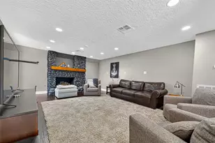 5815 Green Terrace Ln, Houston, TX 77088 - Photo 32