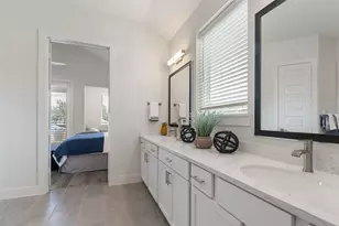 906A W 21st St, Houston, TX 77018 - Photo 28